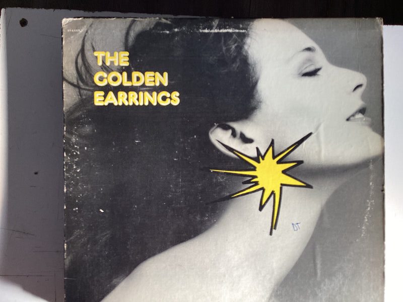 THE GOLDEN EARRINGS = SMOKING CIGARETTES (USA 1974) (USED)